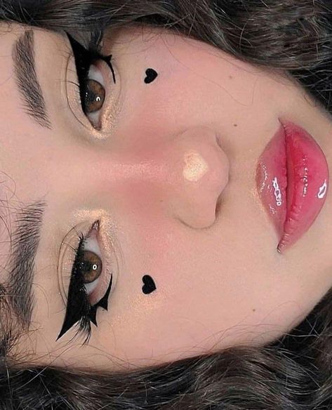 Red Egirl Make Up, Mekap Mata, Cute Eye Makeup, Graphic Makeup, Swag Makeup, Smink Inspiration, Emo Makeup, Dope Makeup, Eye Makeup Designs