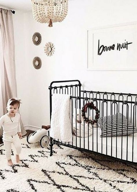 black accents in nursery designs Iron Baby Crib, Iron Crib, Nursery Ideas Boy, Black Crib, Monochrome Nursery, Baby Nursery Neutral, Cozy Nursery, White Nursery, Baby Bedroom