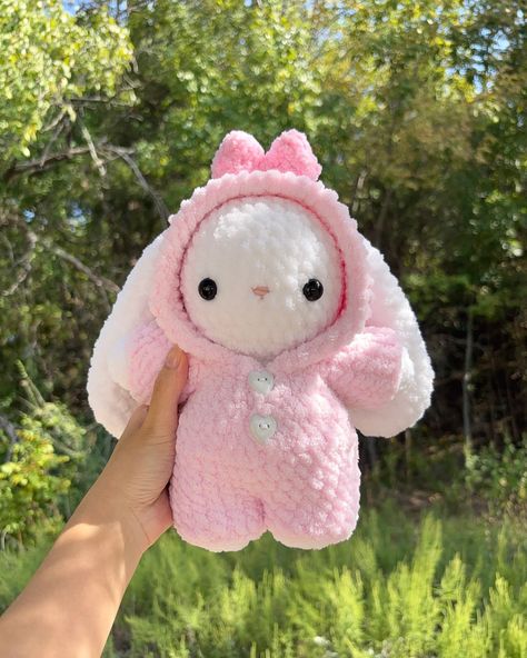 💗 ellie the bunny 💗 she’s wearing a removable pink onesie topped with a bow! baby bunny pattern available on my etsy ☁️ tags 🏷️ #crochet #crochetersofinstagram #amigurumi #crocheted #crochetplush #crochetplushie #crochetplushies #crochetbunny #crocheting #crochetpattern #crochetinspiration Crochet Onesie, Crochet Coquette, Keep To Yourself, Bear Onesie, Custom Graduation Gift, Christmas Crochet Pattern, Easy Crochet Animals, Pink Onesie, Crochet Eyes