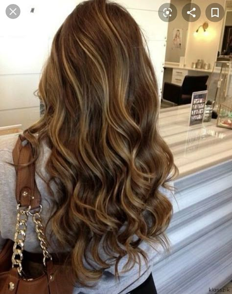 Brown Hair With Caramel Highlights, Caramel Highlights, Brown Blonde Hair, Love Hair, Brunette Hair, Great Hair, Hair Dos, Gorgeous Hair, Nails Makeup