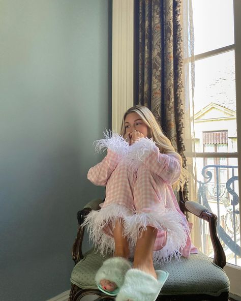 Sleepwear Aesthetic, Feather Pajamas, Birthday Gift Guide, Pajamas Aesthetic, Harry Styles Outfit, Spring Bedroom, Brand Aesthetic, Luxury Pajamas, Feel Stuck