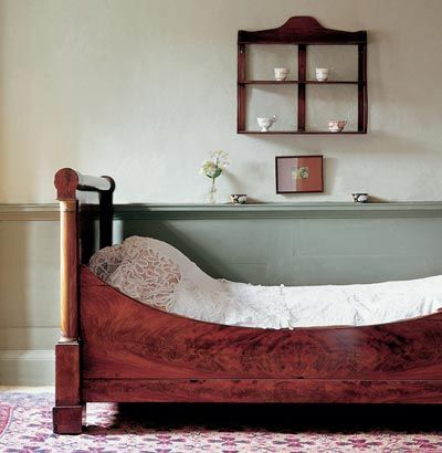 Dulux Heritage Paint DH Slate Bedroom Victorian Color Palette, Victorian Style Bedroom, Victorian Colors, Cosy Bedroom, Dulux Heritage, Modern Properties, Relaxing Bedroom, Perfect Bedroom, Style Bedroom