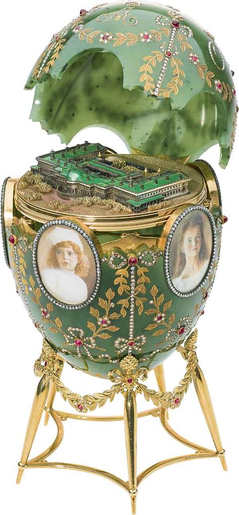 Faberge Alexander Palace Egg London Romance, Fancy Eggs, Fabrege Eggs, Alexander Palace, Egg Boxes, Unique Easter Gifts, Egg Pictures, Maria Feodorovna, Moscow Kremlin