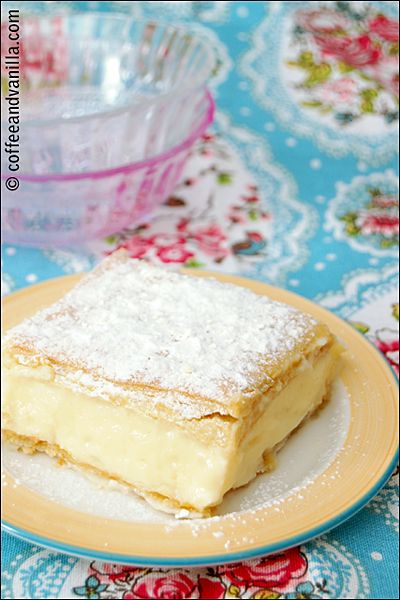 Napoleonka / Kremówka - Polish Custard Cream Pastry Custard Cream Pie, Polish Desserts, Custard Cream, Ukrainian Recipes, Custard Recipes, Vanilla Custard, Piece Of Cake, Polish Recipes, European Food