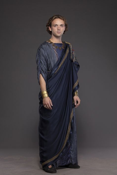 Sun God Robes, Male Medusa Costume, Roman Emperor Costume, Greek Myth Costume, Greek Gods Clothes, Greek Robes Men, Roman Toga Male, Greek Toga Men, Greek Style Clothing