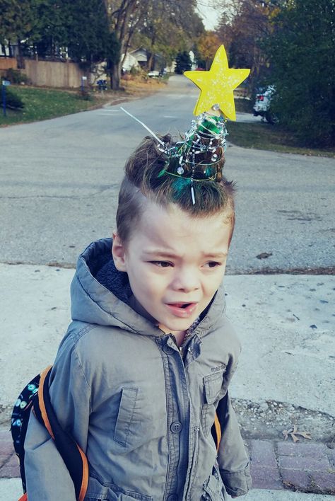 crazy hair day christmas tree with l.e.d lights Christmas Hair For Boys, Crazy Hair Christmas Ideas, Crazy Hair Christmas, Crazy Hair Day Christmas, Hair For Short Hair, Whoville Hair, L E D Lights, Crazy Hair Day Ideas, Hair Christmas