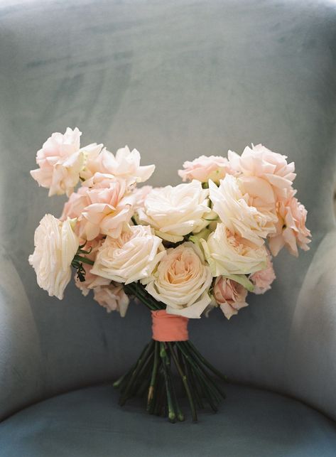 29 blush pink wedding bouquets for the fine art bride Italy Wedding Bouquet, Bridal Bouquet Styles Shape, Bouquet Styles Shape, Villa Passalacqua, Wedding Bouquet Styles, Wedding Venues Lake, Blush Peony Bouquet, Wedding Lake Como, Blush Rose Bouquet