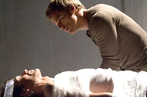 Dexter - Season 1 Episode 12 Still Dexter And Brian, Dexter Brian, Bumpy Ride, John Lithgow, Dexter Morgan, Born Free, Dark Look, Theatre Arts, Arts Award