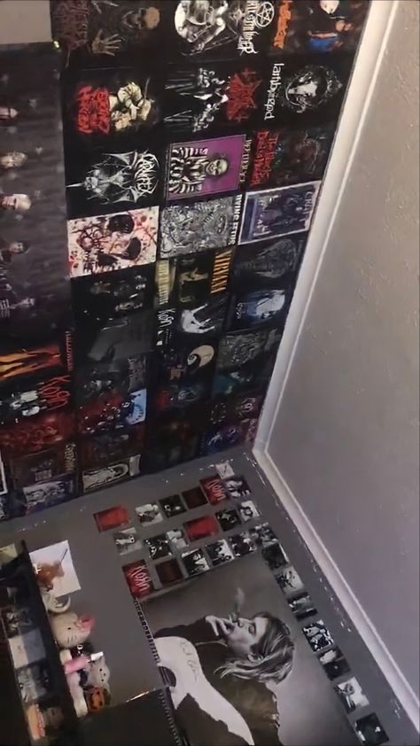 Room Aesthetic Retro, Punk Bedroom, 80s Room Aesthetic, Emo Room, Punk Room, 80s Bedroom Aesthetic, Horror Room, Grunge Bedroom, Rock Room