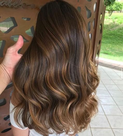 Brunette Hair Color With Highlights, Wave Hairstyle, Wavy Hairstyle, Hot Hair Colors, Brunette Hair With Highlights, Brunette Balayage Hair, Hair Color Light Brown, Beautiful Hair Color, Long Hair Color