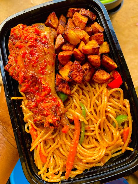 Nigerian Meal Prep Ideas, Nigerian Lunch Ideas, African Lunch Ideas, Stir Fry Spaghetti, Nigeria Celebrities, Food Catalogue, Nigerian Meals, Best Food Delivery Service, Nigeria Food