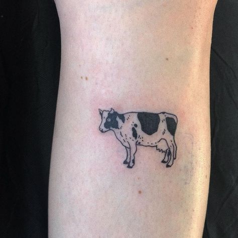 Tattoo Perna, Sheep Tattoo, Outside Aesthetic, Strawberry Tattoo, Cow Tattoo, Matching Tats, Western Tattoos, Cute Tats, Forever Stamps