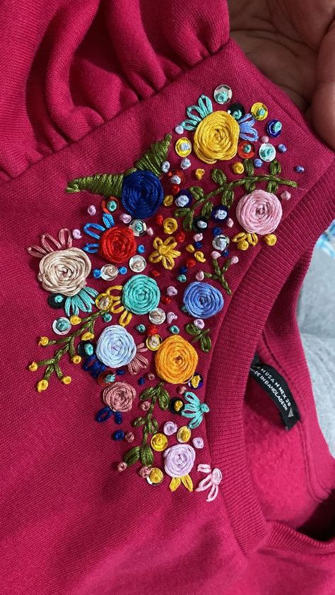 Modern Hand Embroidery Patterns, Cap Embroidery, Diy Fabric Jewellery, Men Kurta, Hand Beaded Embroidery, Mexican Embroidery, Simple Embroidery Designs, Diy Embroidery Designs, Embroidery On Kurtis