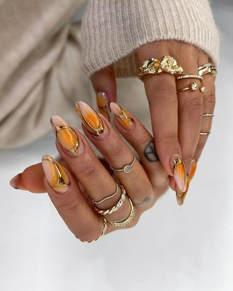 36 Stunning Fall Vacation Nails 2024: Cute, Classy, and Fun Designs for Your Autumn Getaway - divagaze.com Fall Vacation Nails, Trendy Acrylic Nails, Vacation Nail Designs, Nail School, Future Nails, Chrome Manicure, Gold Chrome Nails, Chrome Nail Art, Chrome Nails Designs