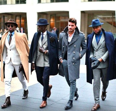 Mdv Style, Street Style Magazine, Men In Suits, Herren Style, Dapper Gentleman, Party Inspo, Dapper Men, Money Aesthetic, Checked Blazer