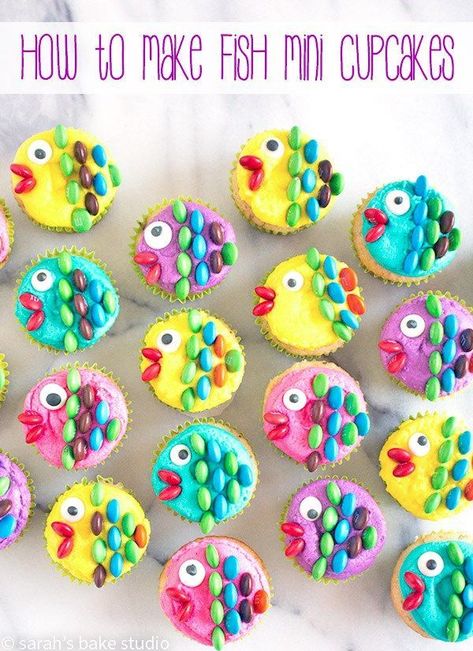 How to Make Fish Mini Cupcakes – dress up your mini cupcakes with colorful buttercream, royal icing eyes, and mini M Fishing Cupcakes, Cupcake Videos, How To Make Fish, Anniversaire Diy, Kid Cupcakes, Animal Cupcakes, Mini Cupcake, Cheesecake Cupcakes, Cupcake Dress