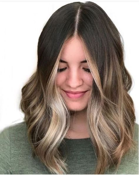 45 Brunette Looks We're Falling for this Season - Color - Modern Salon Brunette Looks, Short Hair Balayage, Long Bob Hairstyles, Brown Blonde Hair, Ombre Hair Color, Hair Color Balayage, Modern Salon, Blonde Hair Color, Brunette Hair Color