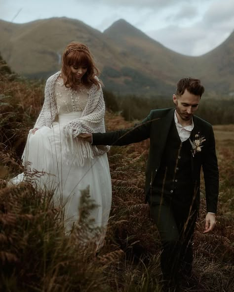 Scottish Wedding Dresses, Scottish Wedding Themes, Wedding Venues Scotland, Scottish Elopement, Nordic Wedding, Scotland Elopement, Pagan Wedding, Highland Wedding, Scotland Wedding