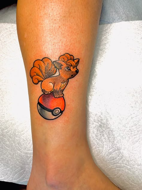 Vulpix Pokemon Tattoo, Vulpix Tattoo, Pokeball Tattoo, Cartoon Flash, Eve Tattoo, Pokemon Ninetales, Tattoo 2015, Pokemon Tattoos, Pokemon World