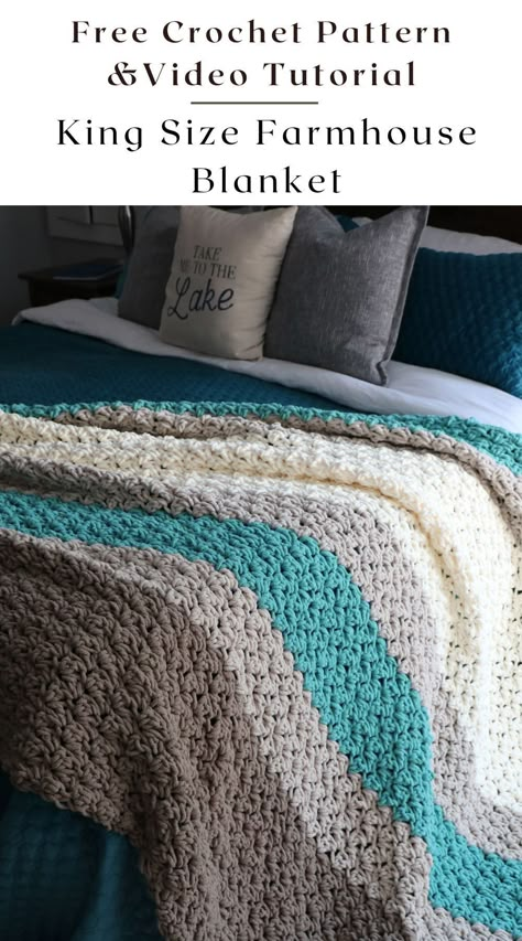 Free Crochet Pattern for blog subscribers. Stay cozy in this thick and chunky Farmhouse King Size Blanket. This soft textured blanket is made using Bernat Blanket yarn. This blanket makes a beautiful comforter for a queen or king-size bed. Also may be used as a warm cozy throw for the family room. Crochet Blanket King Size, Afgan Crochet, Crochet Borders For Blankets, Chunky Afghan, Crochet Zig Zag, Farmhouse Blanket, Grinch Ideas, Zig Zag Crochet, Farmhouse Blankets