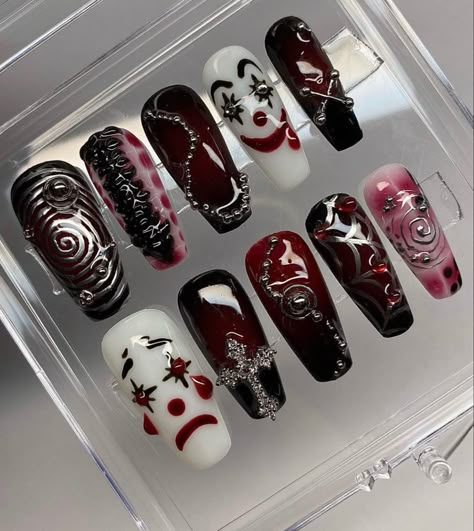 Dark Style Nails, Creepy Nails Acrylic, Nail Art Alternative, Goth Y2k Nails, Alice Madness Returns Nails, Scenecore Nails, Jester Nails, Voodoo Nails, Clown Nails Designs