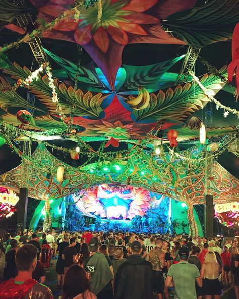 Elrow Festival, Esoteric Festival, Envision Festival, Music Festival Decor, House Music Festival, Elements Festival, Sunset Music Festival, Music Festival Aesthetic, Sziget Festival