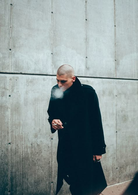 Fall/Winter '16 Collection – Stampd Black Monochrome Outfit, Xl Mens Fashion, Bald Fashion, Bald Boy, Techno Clothes, Male Haircuts, Carla Diaz, Skinhead Fashion, Bald Men Style