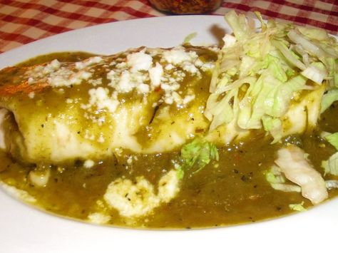 Burrito Sauce Recipe, Green Chili Burritos, Burrito Sauce, Burritos Beef, Mexican Burritos, Hatch Chili Recipes, Pork Burritos, Smothered Burritos, Green Chili Pork