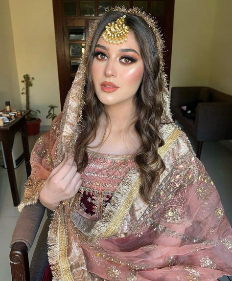 Y A S M I N E K H A N on Instagram: “Princess vibes👑 Glam on the sweetest and gorgeous @laraib_rahim 💕 Stunning 👗: @shazakmalikofficial Jewellery: @zevarbyfh @muazcaughtthis…” Nikkah Makeup, Pakistani Makeup Looks, Bride 2023, Pakistani Makeup, Pakistani Bridal Hairstyles, Princess Vibes, Pakistani Bridal Makeup, Bridal Makeup Images, Asian Bridal Dresses