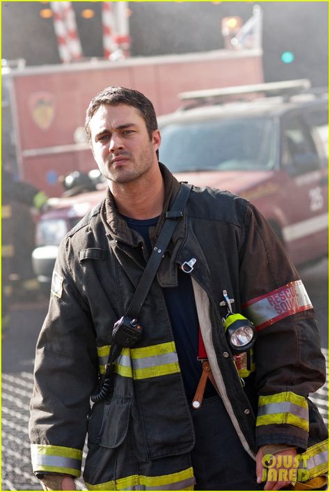 everyone loves a sexy fireman! I know I do, especially if they look like this! Kelly Severide, Taylor Kinney Chicago Fire, Jesse Spencer, Fire Fans, Taylor Kinney, Chicago Shows, Chicago Med, Six Feet Under, Chicago Fire