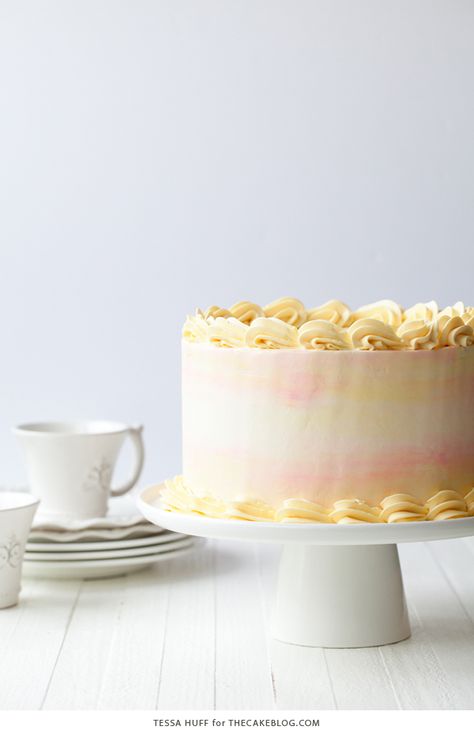 Lemon Honey Apricot Cake - lemon cake paired with honey buttercream and apricot jam | by Tessa Huff for TheCakeBlog.com Honey Buttercream, Guava Cake, Apricot Cake, Fancy Wedding Cakes, Lemon Layer Cakes, Lemon Honey, Berry Cake, Cake Blog, Apricot Jam