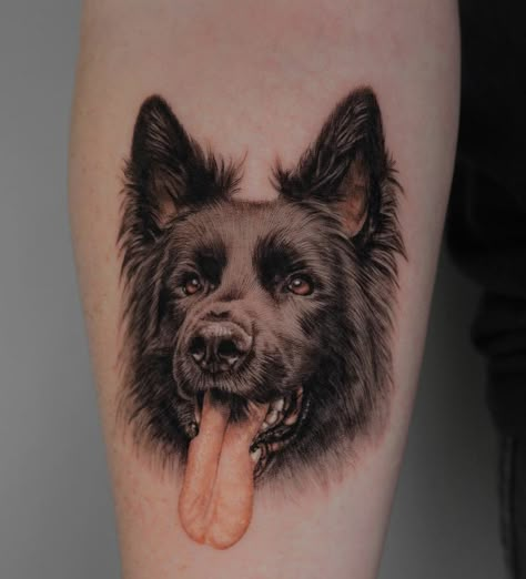 Black Dog Portrait Tattoo, Jonah Tattoo, Doggo Tattoo, Black Dog Tattoo, German Shepherd Tattoo, Tattoo Pet, Rottweiler Tattoo, Cat Portrait Tattoos, Pet Memorial Tattoo