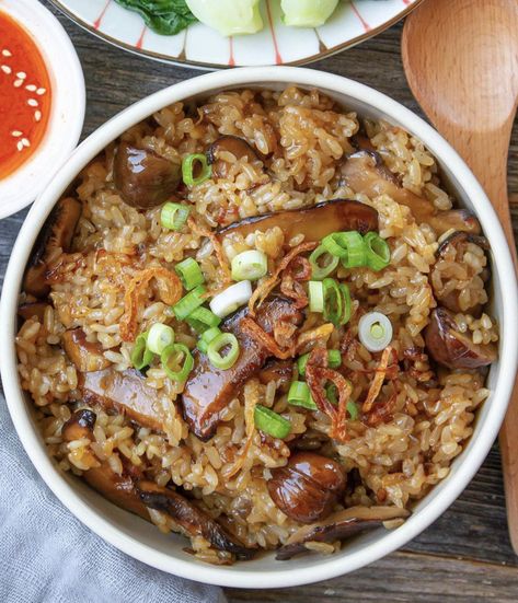 Chestnut Mushrooms Sticky Rice Bowl Sticky Rice Bowl, Woon Heng, Japanese Mushroom, Chestnut Mushrooms, Gluten Free Comfort Food, Plantbased Recipes, Chinese Cooking Wine, Rice Bowls Recipes, Healthy Bowls