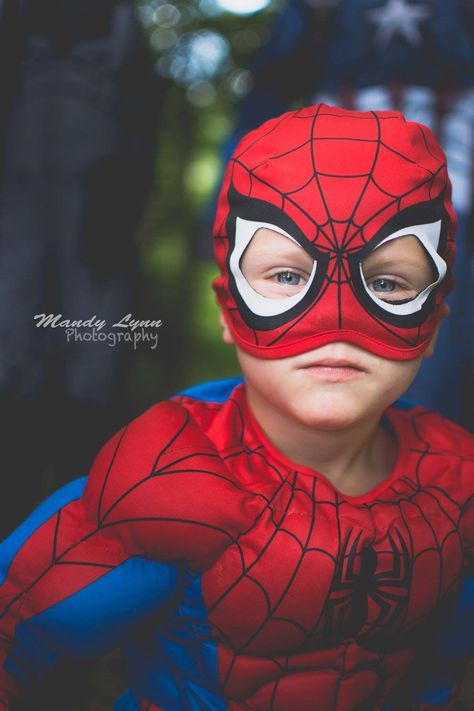 Super hero Spiderman Photoshoot Kids, Spider Man Photo Shoot, Spiderman Photoshoot, Super Hero Photography, Superhero Photoshoot, Birthday Photoshoot Ideas Boys, Boy Birthday Pictures, Superhero Pictures, Theme Photoshoot