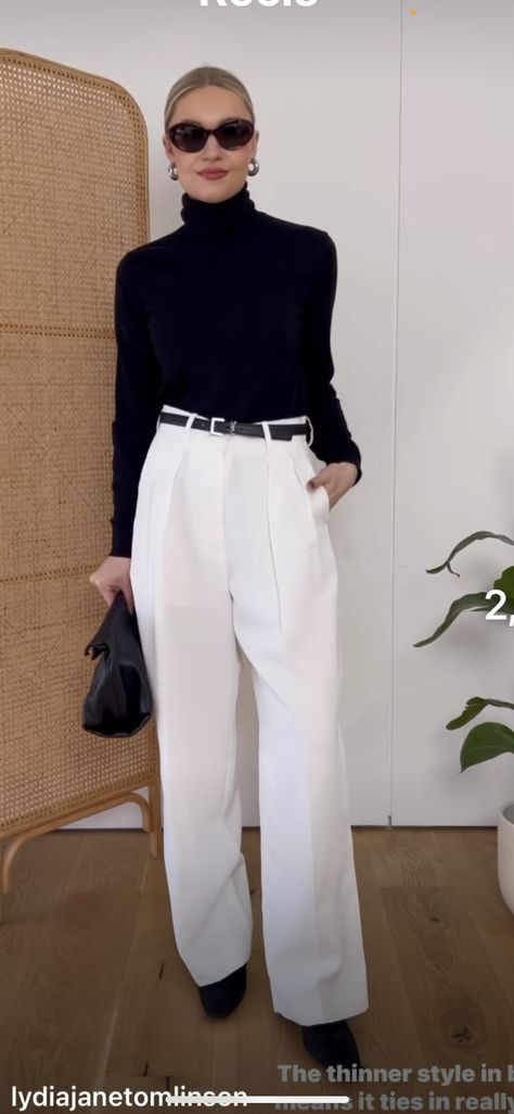 White Trousers Autumn Outfit, White Trouser Outfit Winter, White Trousers Outfit Autumn, White Trouser Winter Outfit, White Effortless Pants Outfit, White Trouser Outfit Women, White Slacks Outfit Classy, Old Money Autumn Outfits, White Trousers Outfit Winter