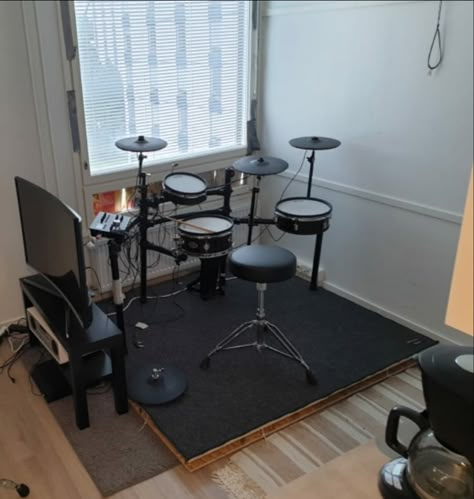 Drums In Bedroom, Drum Room Ideas, Drum Studio, Drums Studio, Room For Boys, Drum Room, Music Corner, Drum Music, Studio Music