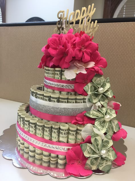 Real Money Cake, Pink Money Cake Birthday, Money Birthday Ideas, Money Cakes Birthday, Pink Money Cake, Money Cake Birthday, Money Cake Ideas, Birthday Cake Money, Birthday Money Cake