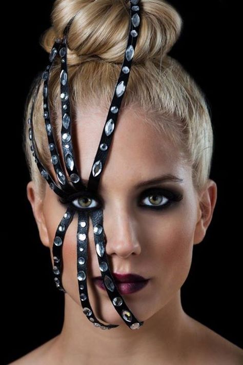 Makeup Avant Garde, Futuristic Makeup, Fashion Show Makeup, Avant Guard, Avant Garde Hair, Show Makeup, Avant Garde Makeup, Birthday Makeup, Avant Garde Fashion