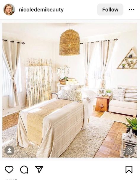 Boho Massage Room Ideas, Boho Esthetics, Massage Room Decor, Massage Therapy Rooms, Lash Room Decor, Esthetics Room, Spa Room Decor, Spa And Wellness, Esthetician Room