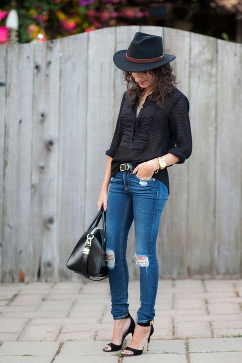 Black Fedora - Finding The Right Hat http://www.alterationsneeded.com/2014/06/black-fedora-finding-right-hat.html?utm_campaign=coschedule&utm_source=pinterest&utm_medium=Kelly%20Alterations%20Needed%20(Alterations%20Needed%20Lookbook)&utm_content=Black%20Fedora%20-%20Finding%20The%20Right%20Hat Black Fedora Hat Outfit Summer, Black Fedora Hat Outfit, Fedora Outfit, Fedora Hat Outfits, Hat Outfit Summer, Black Shirt Outfits, Clothes Vision Board, Black Fedora Hat, Hat Outfits