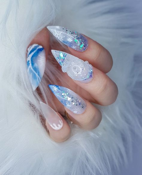 3D Snowy ball Set in glossy variation ⁠ Get it now on etsy .⁠ In long stiletto shape .⁠ ⁠ #pressonnails #christmasnails #bluenails #coffinnails #longnails #nailart #nailideas #snownails #icenails