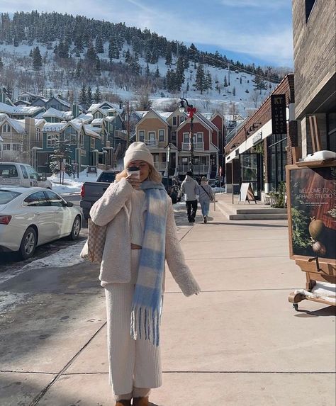 disney princess || elsa Big Bear Trip, Norway Winter, Colorado Outfits, Disney Princess Elsa, Colorado Winter, Snow Trip, Winter Inspo, Winter Photoshoot, Snow Outfit