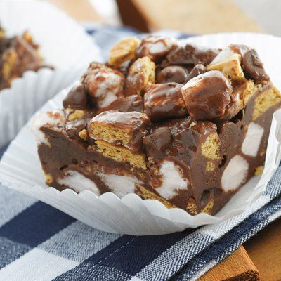 No Bake Smores, Smore Bars, Smores Bar Recipe, Smores Bars, Chocolate Smores, S'mores Bar, S'mores, Rocky Road, Bars Recipe