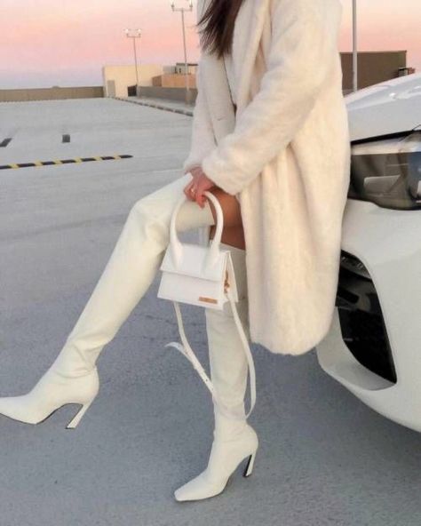 Mode Rose, Real Fashion, Fashion Trends Winter, White Boots, Pastry Chef, Mode Inspo, Asset Management, Fancy Outfits, Mode Inspiration