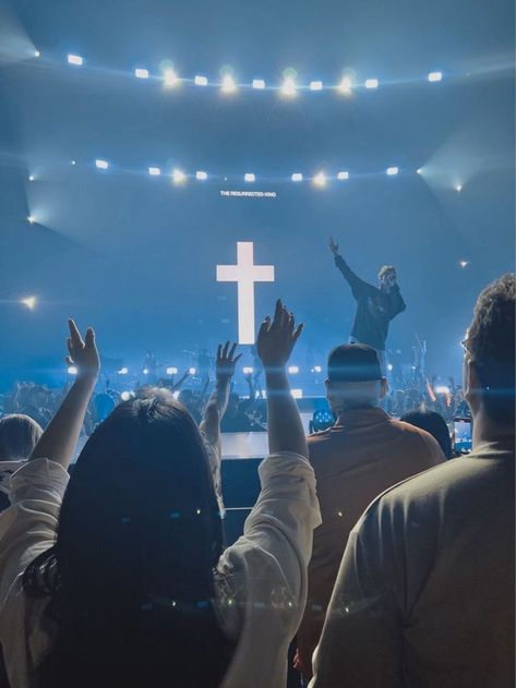 Worship Aesthetic, Prayer Vision Board, Christian Concert, Gospel Concert, Christian Photography, Church Worship, Jesus Saves Bro, Aesthetic Motivation, Church Aesthetic