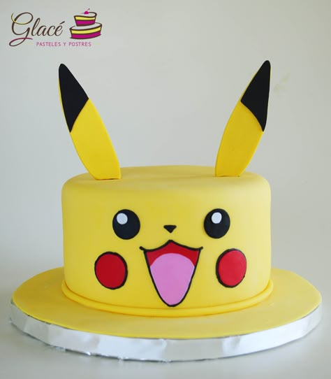 Pikachu. Pastel de fondant. Informes al 81036567 Pikachu Bday Cake, Pikachu Fondant Cake, Pickachoo Cake Design, Pokemon Fondant Cake, Picachu Cakes Pokemon, Pichachu Cake, Dort Pokemon, Picachu Cakes, Pokemon Cake Birthday