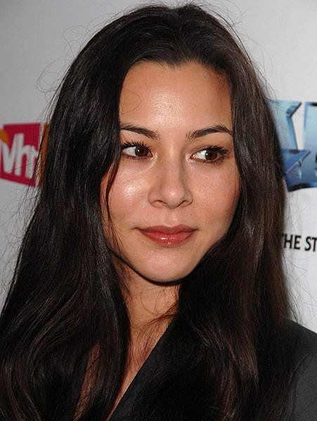 China Chow China Chow, She Walks In Beauty, Minimal Makeup, Movie Images, Jennifer Love Hewitt, Rotten Tomatoes, Celeb Style, British Actresses, Some Girls