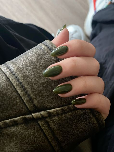 Nail Types Acrylics, Single Color Gel Nails, Green Nail Polish Ideas, Solid Color Nails Fall, Nails 2024 Green, Green Olive Nails, Cool Tone Nails, Nails Trending Now 2024, Taurus Nails Designs