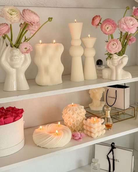 Transform your bathroom into a serene sanctuary with our curated list of '10 Elegant Bathroom Candle Projects For A Warm Space'. Discover unique ideas to add a touch of warmth and sophistication to your daily routine. Click the link to explore our range of products and elevate your bathroom ambiance. Swirly Candles, Home Interior Styles, Bedroom Ideas For Small Rooms Cozy, Candle Ribbon, Roman Candle, Ghost Candles, Candle Projects, Bathroom Candles, Minimalist Home Interior