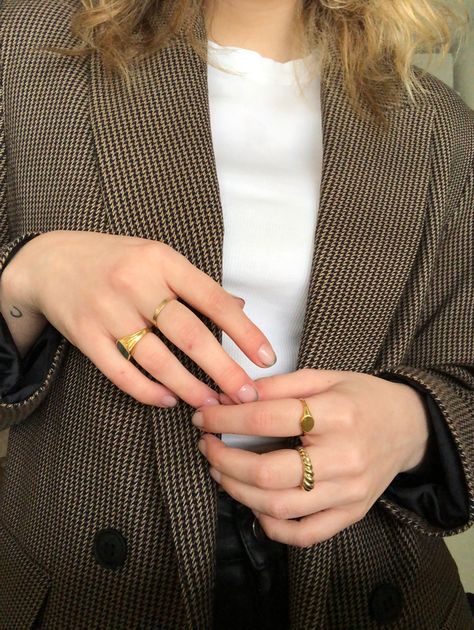 How To Wear Rings On Both Hands, Rings Styling, Ring Placement, Hand Bracelet With Ring, Ethereal Jewelry, How To Wear Rings, Rings Accessories, Trending Necklaces, Jewelry Accessories Ideas